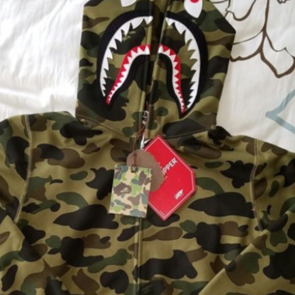 Bape hoodie camo