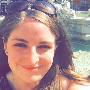 Meet your Posher, Elissa