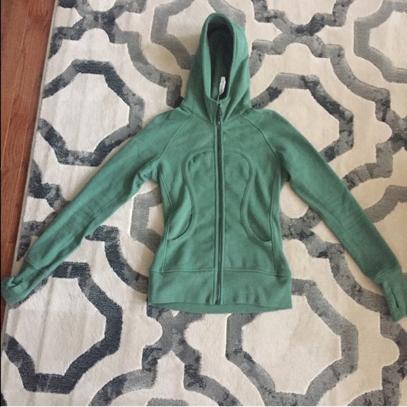 Scrub Hoodid Size 4 - Picture 2 of 2