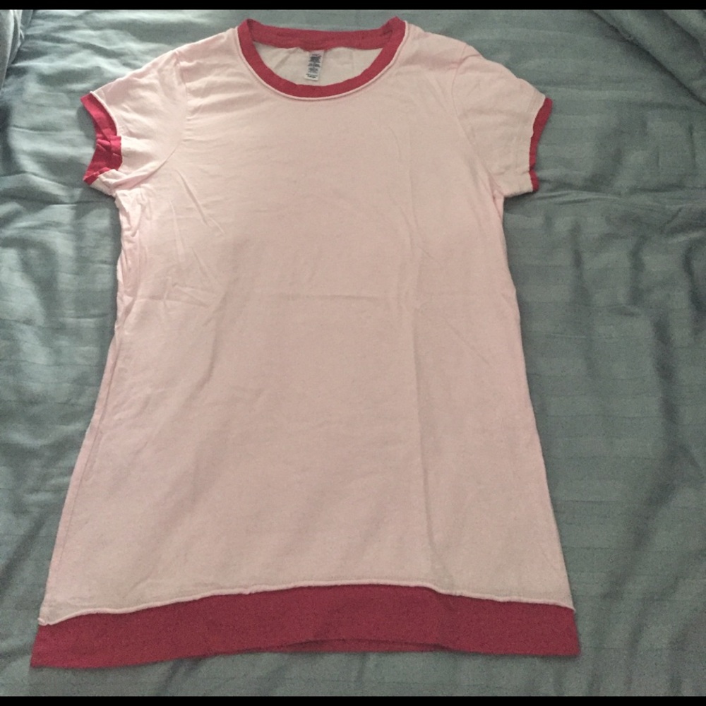 Light pink tee with dark pink accent