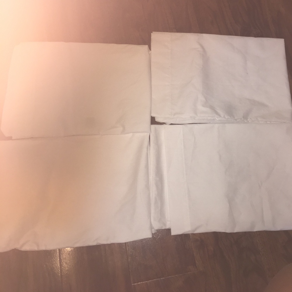 4 FREE WHITE PILLOWCASES WITH ANY PURCHASE! 🤗