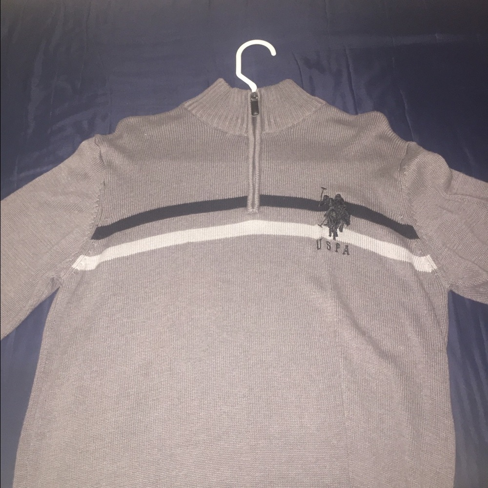 Large USPA zip up sweater