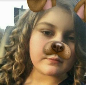 Meet your Posher, Chloe