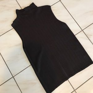 No sleeve mock turtle neck chocolate