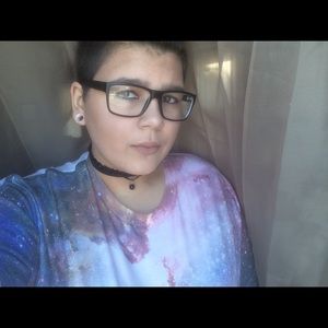 Meet your Posher, Elyssa