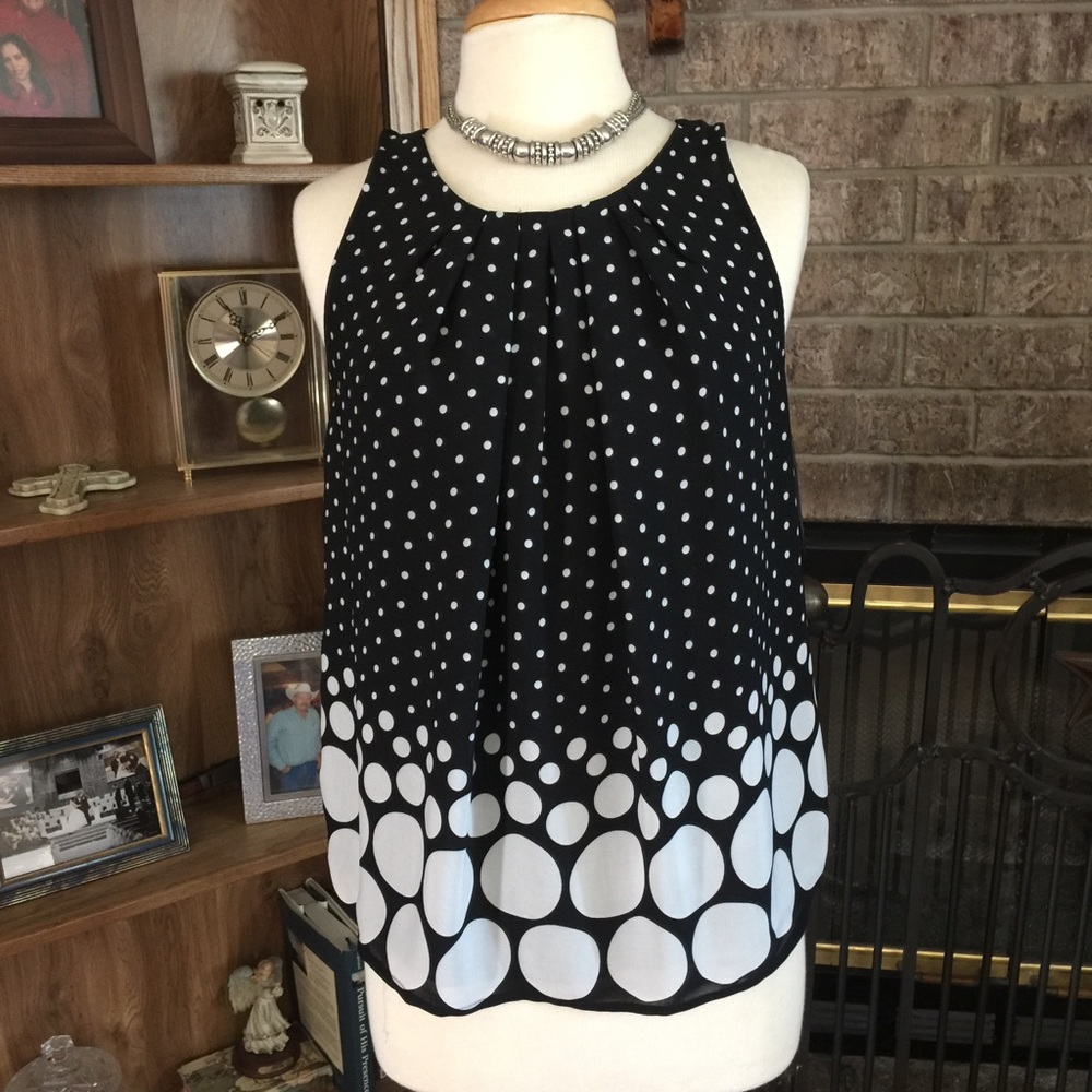 ELLE black sleeves size large