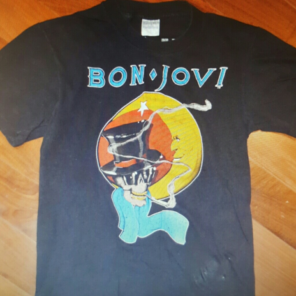 ISO!  Vintage 80s Bon Jovi t shirt