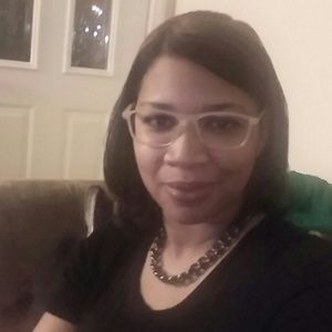 Meet your Posher, Monique