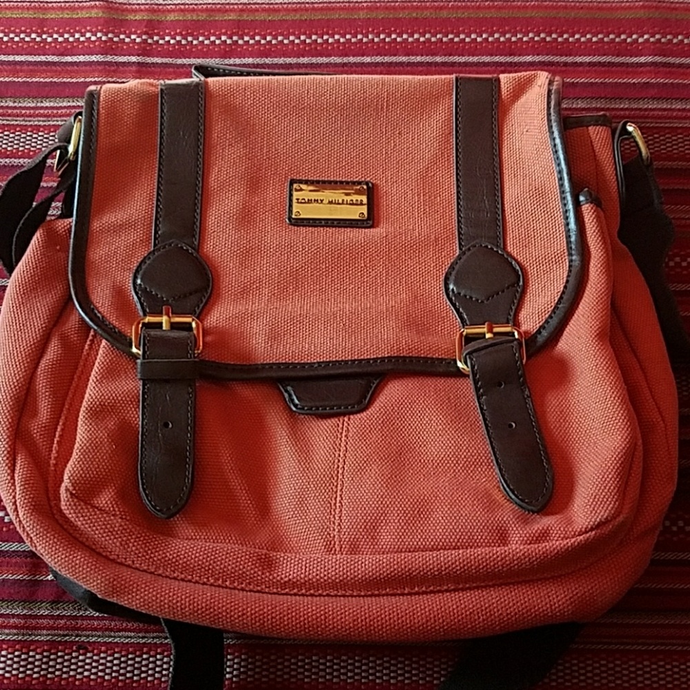 Tommy Hilfiger crossover bag