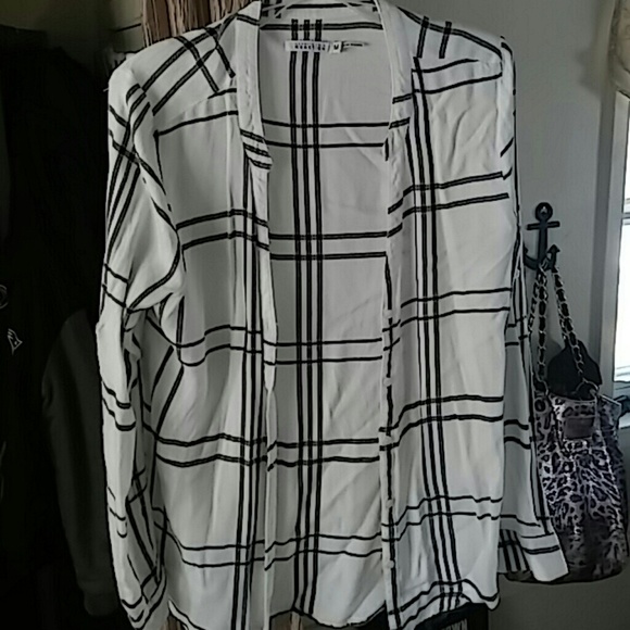 Kenneth Cole Reaction Tops - Kenneth Cole