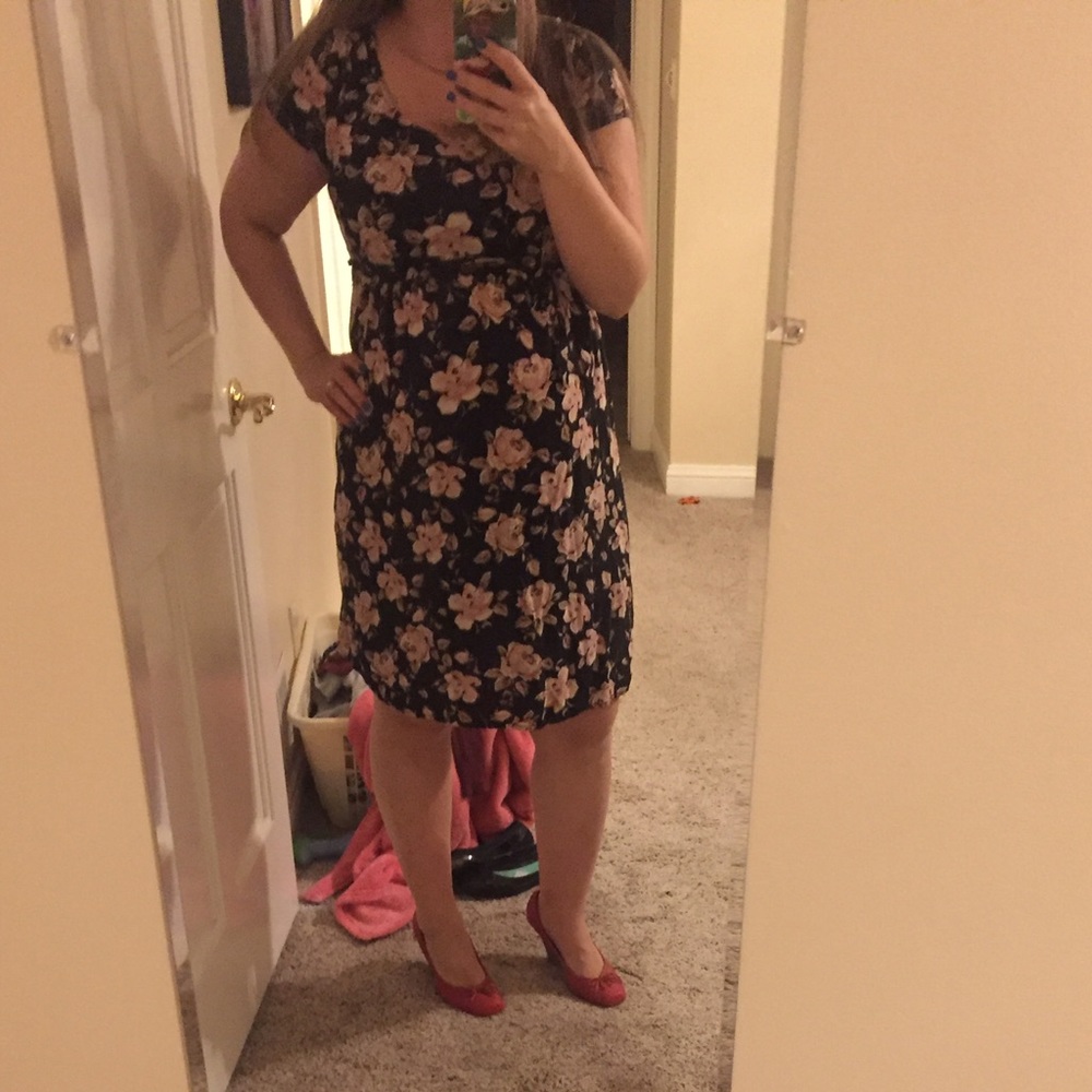 Floral maternity dress