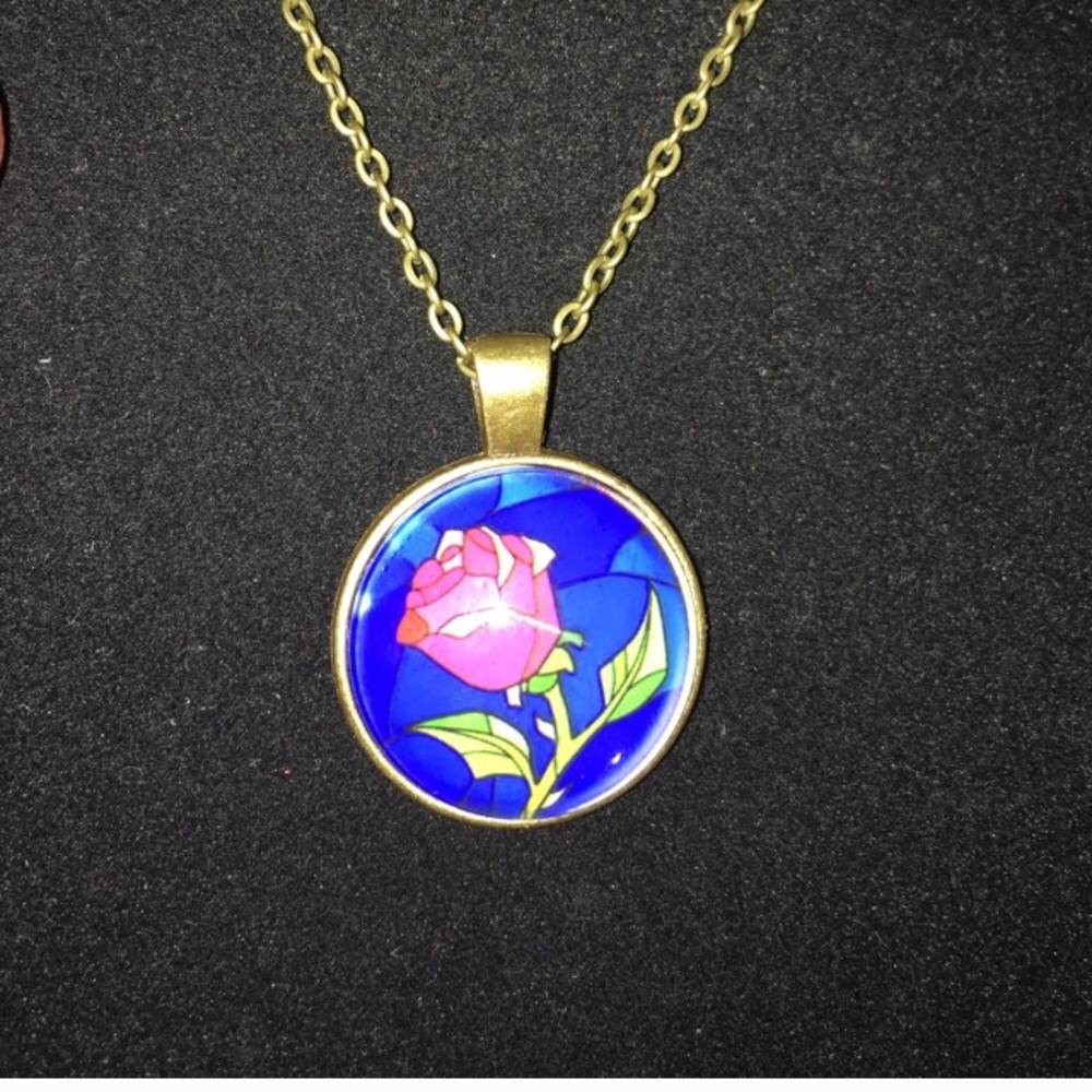 🌹Beauty and the Beast Necklace🌹