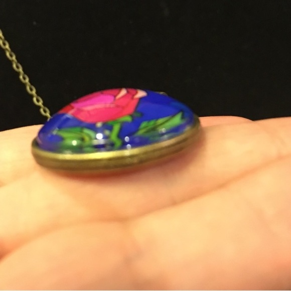 🌹Beauty and the Beast Necklace🌹 - Picture 2 of 3