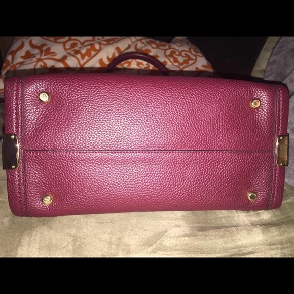 Coach Swagger Red in Pebbled Leather