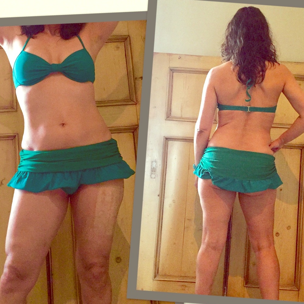 KENNETH COLE green skirt bikini- size M