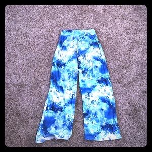 Very flowy pants excellent for a nice summer.