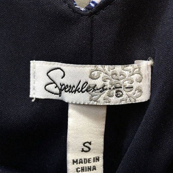 Beautiful dress. - Picture 3 of 4