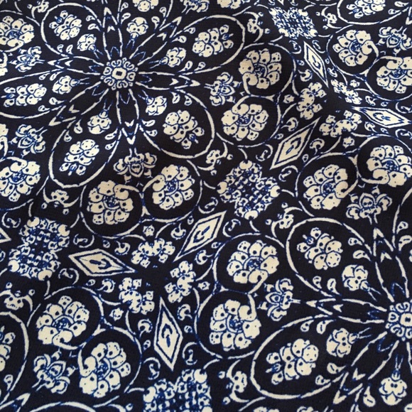 Beautiful dress. - Picture 4 of 4