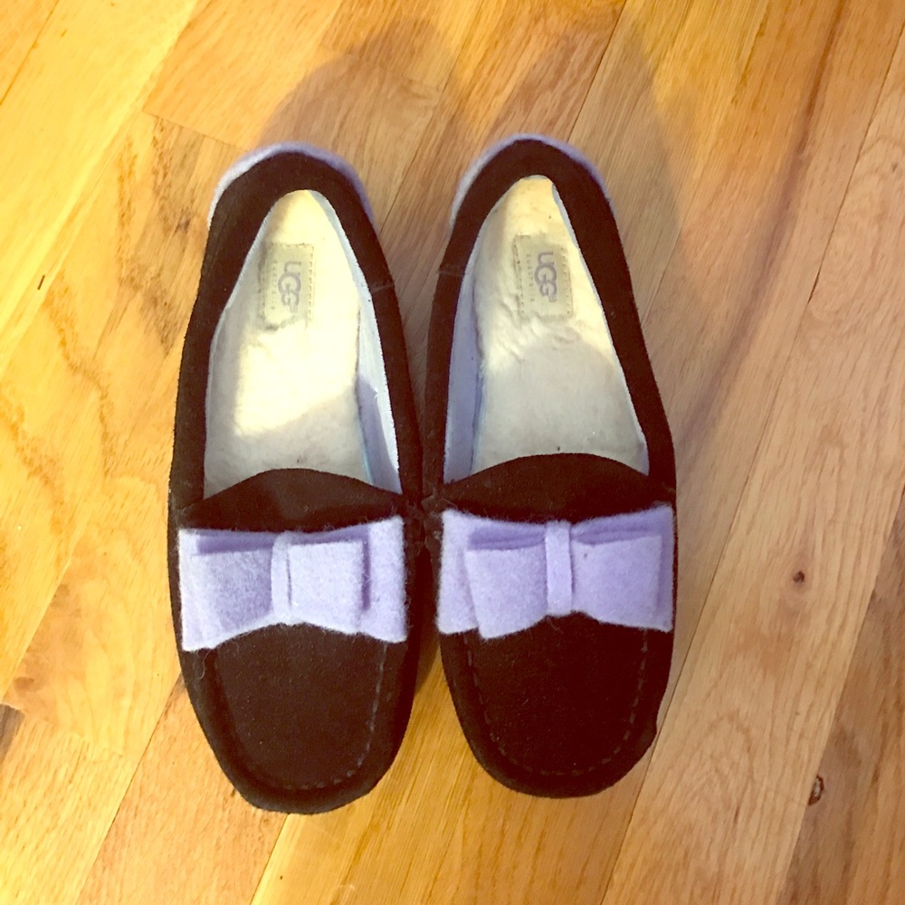 UGG Moccasin for girls back to school