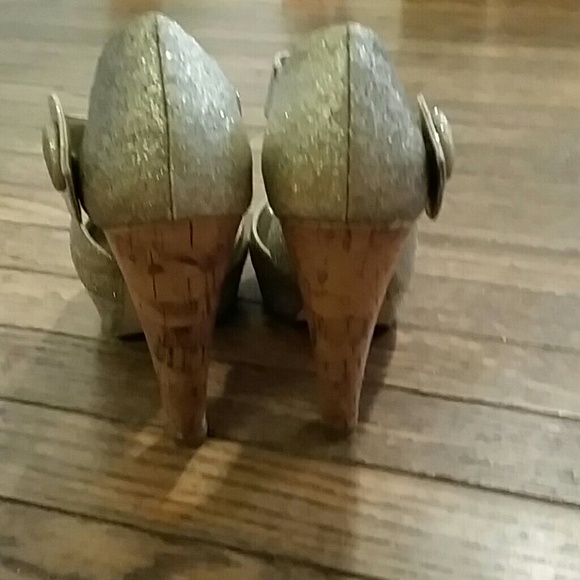 ZAYA GLITTERING GOLD HEELS - Picture 4 of 7