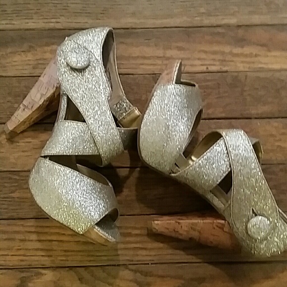 ZAYA GLITTERING GOLD HEELS - Picture 7 of 7