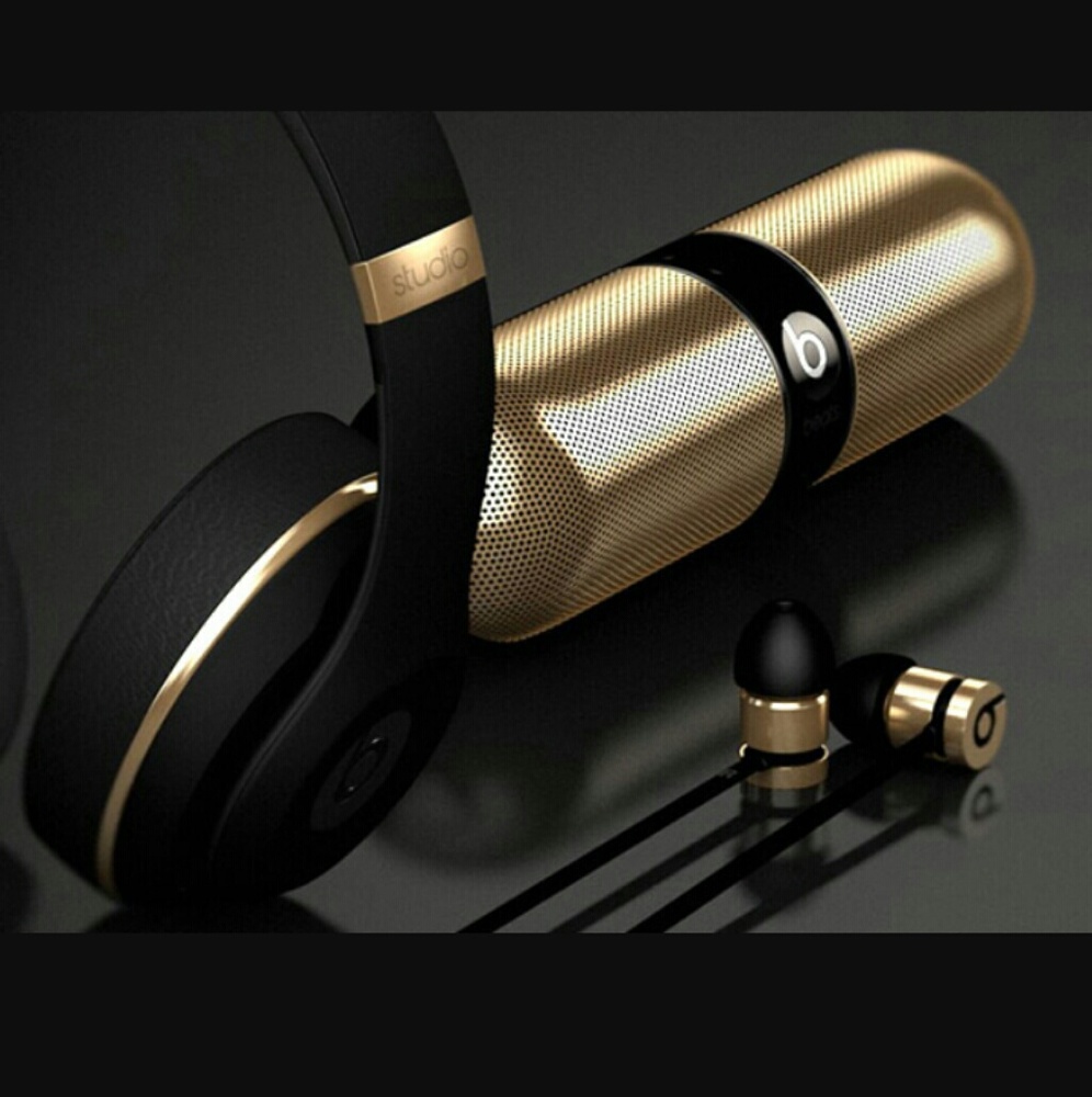 Limited Editions Alexander Wang Beats by Dr Dre