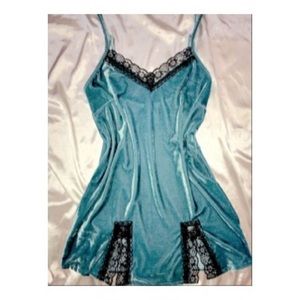 o-mighty (aka omweekend) velvet baby dress