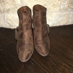 Merona suede booties with fringe!