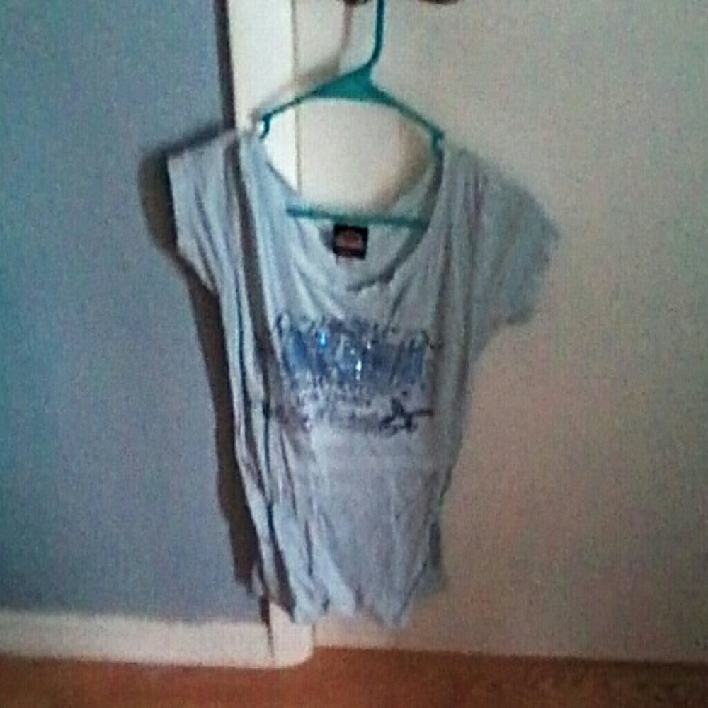 Tee