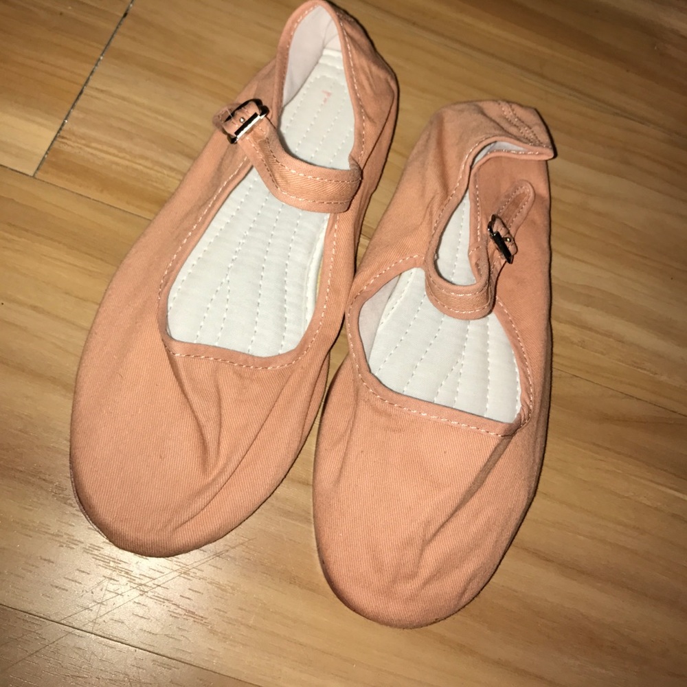 Urban Outfitter Peach Cotton Flats