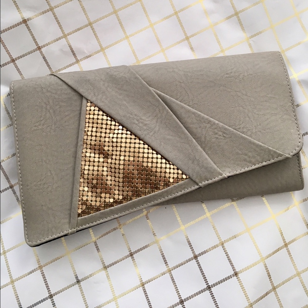 Gray clutch with gold ✨