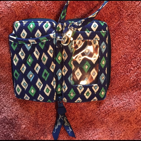Vera Bradley wristlet - Picture 3 of 4