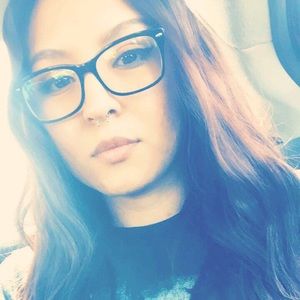 Meet your Posher, Stefania