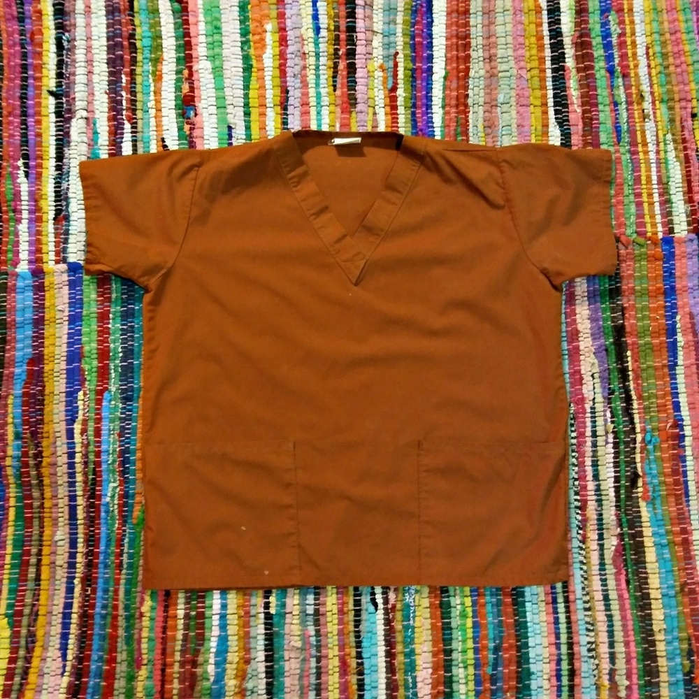 Ladie's Scrub Top.
