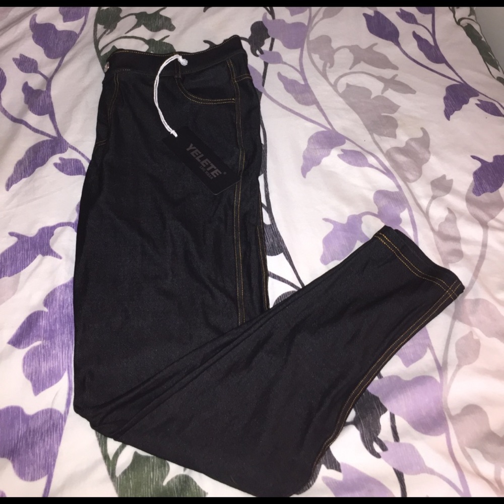 Dark blue jegging NWT