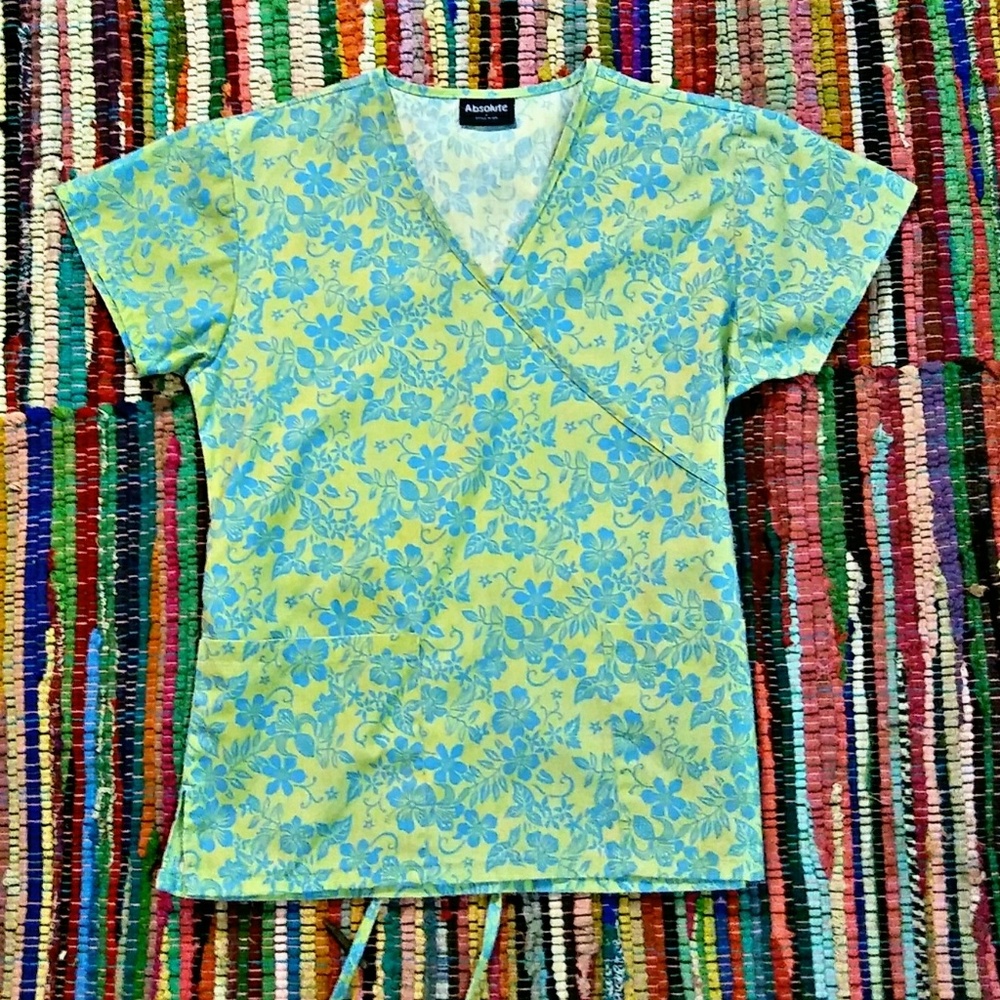 Ladie's Scrub Top