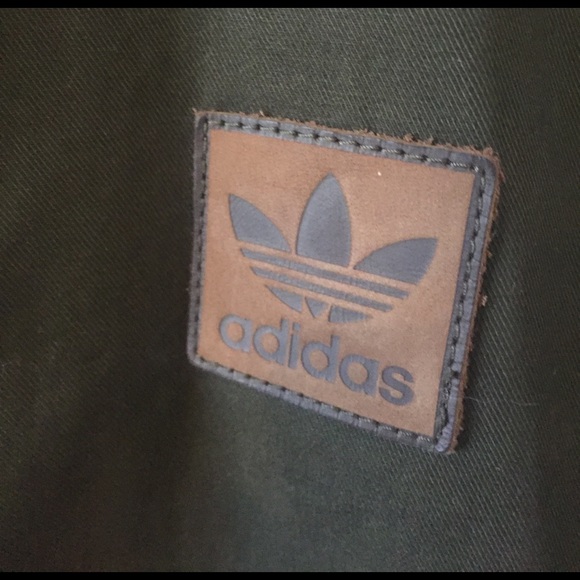 Adiidas olive green/ camo inside jacket - Picture 2 of 6