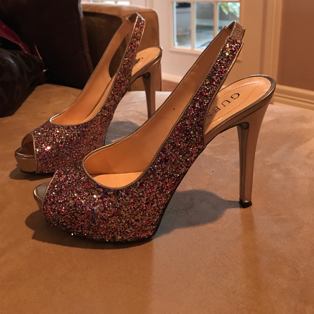 Guess Heels - Picture 2 of 2