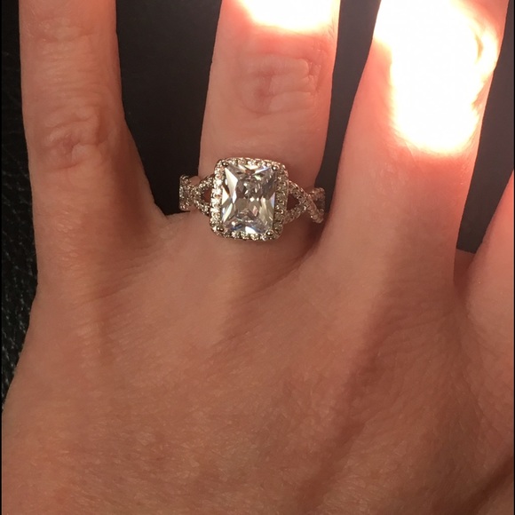NEW SILVER ENGAGEMENT RING - Picture 2 of 4