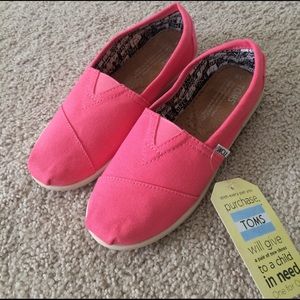 TOMS Youth Classic Pink Canvas