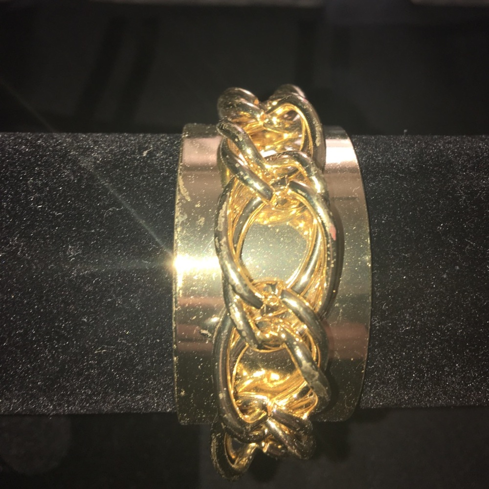 Gold bracelet cuff