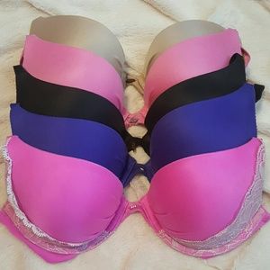 🚨PRICE DROP🚨Victoria Secret Plunge bras🚨