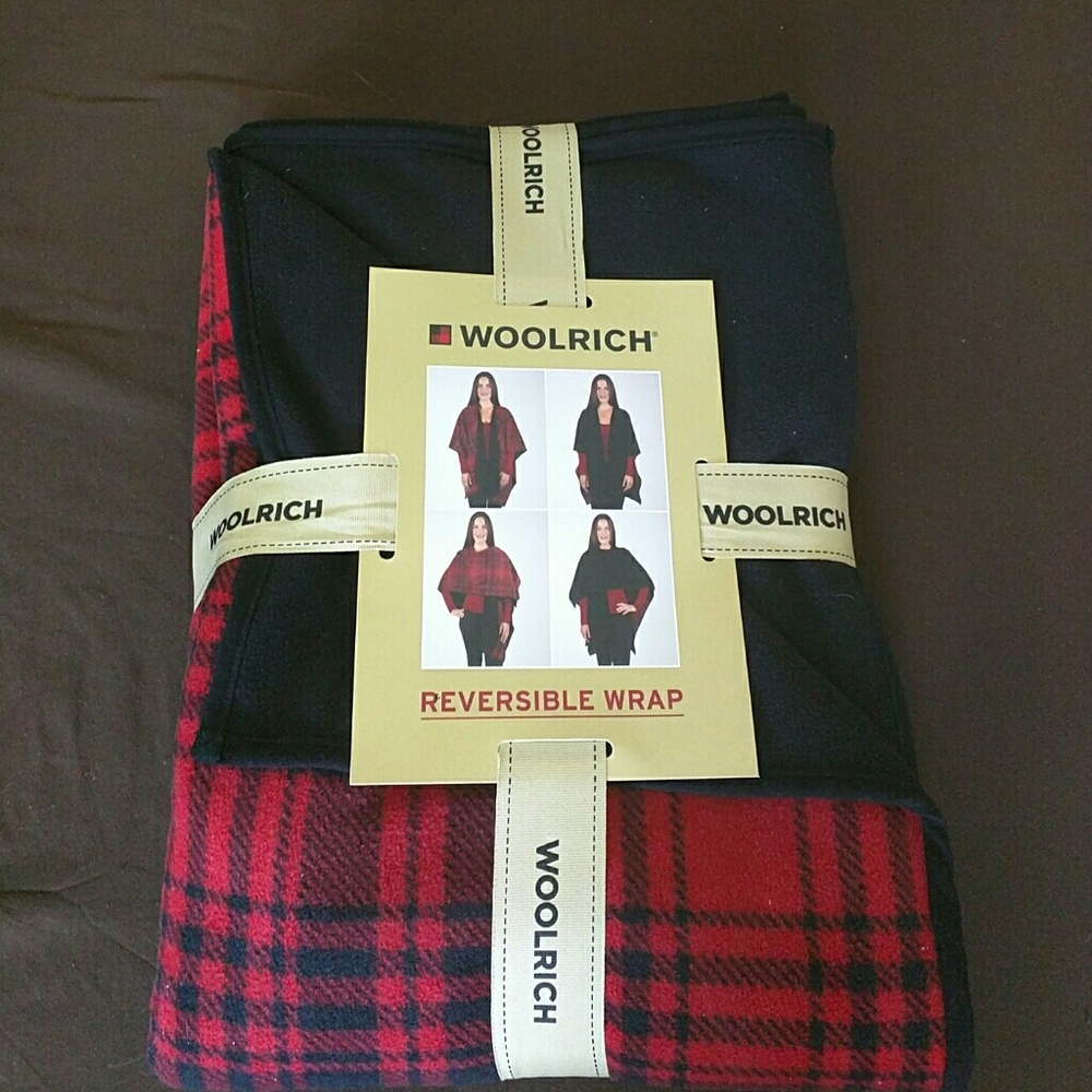 NWT Woolrich Reversible Wrap