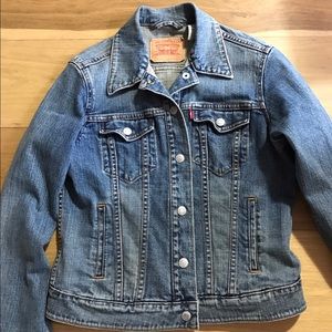 Classic Levi's denim jacket