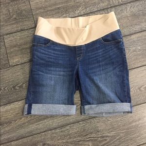Loft size 2 maternity Bermudas
