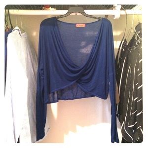 Long sleeve crop top