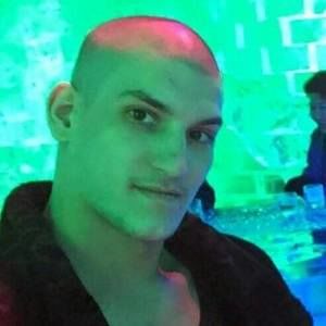 Meet your Posher, Todd