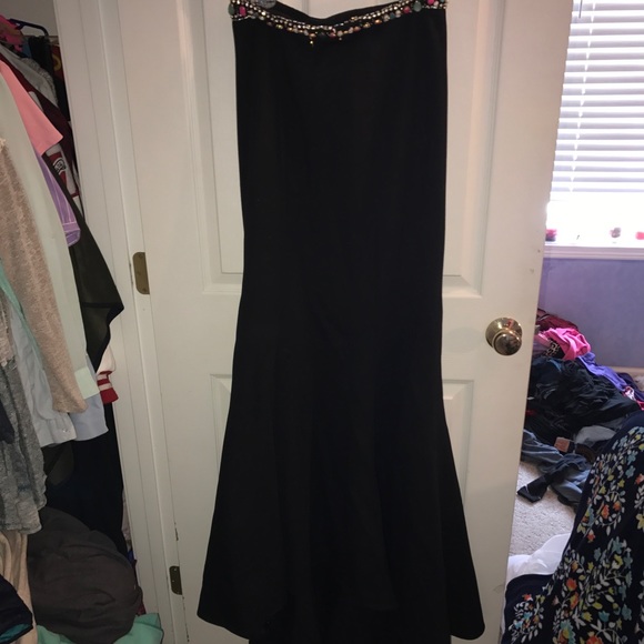 Prom Dress (worn once) - Picture 4 of 8
