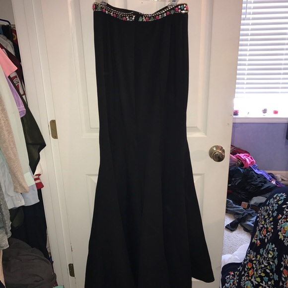 Prom Dress (worn once) - Picture 5 of 8