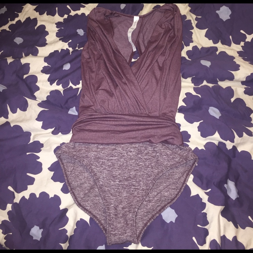 LULULEMON BODYSUIT NWOT